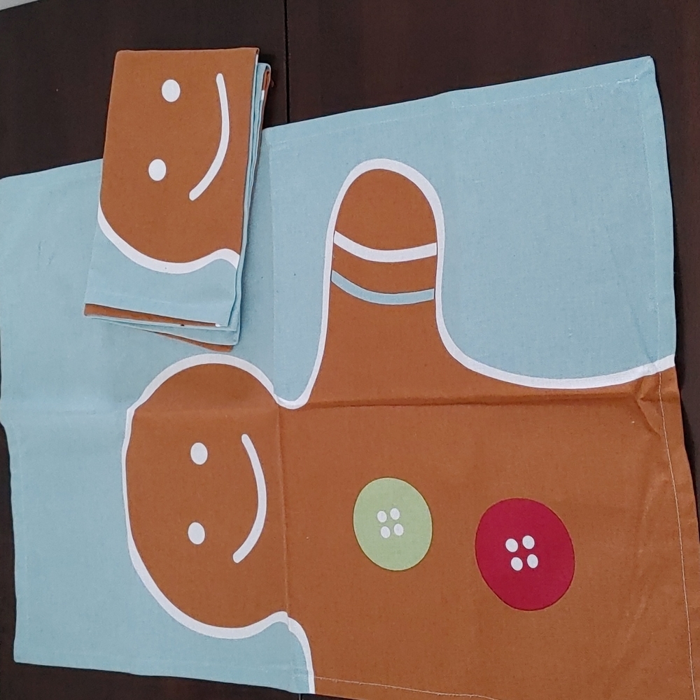50% off in a bundle NWOT Gingerbread Tea Towels